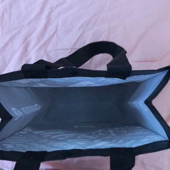Real Lululemon bag - Picture 3 of 3